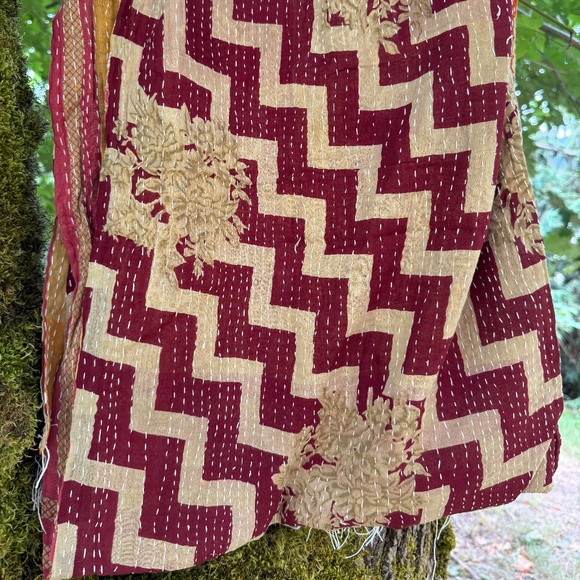 Kantha Bae Vintage Cotton Upcycled Pareo - Picture 2 of 9